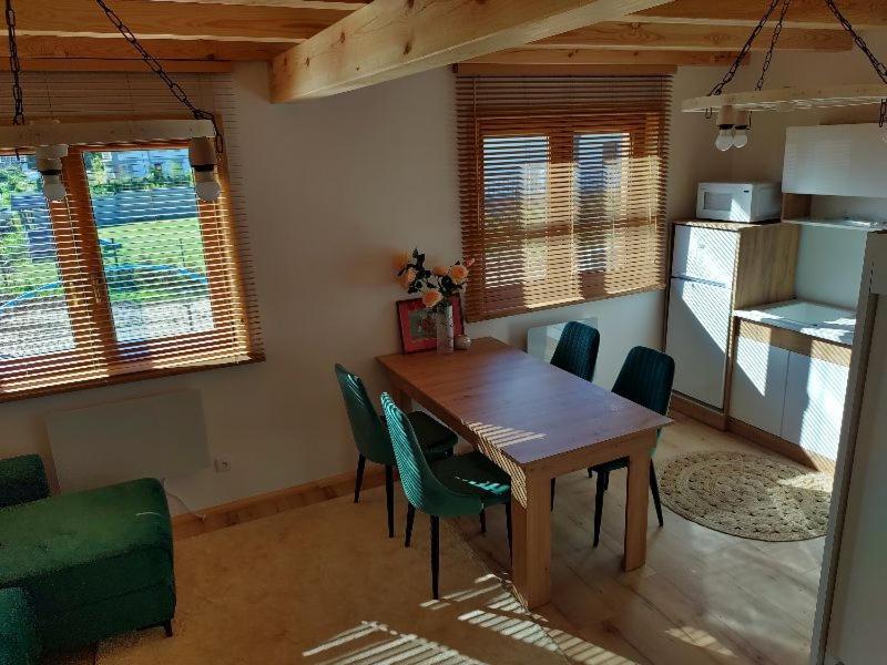 Kalinowy Sad Domki Z Jacuzzi I Sauna Mikołajki Exterior foto